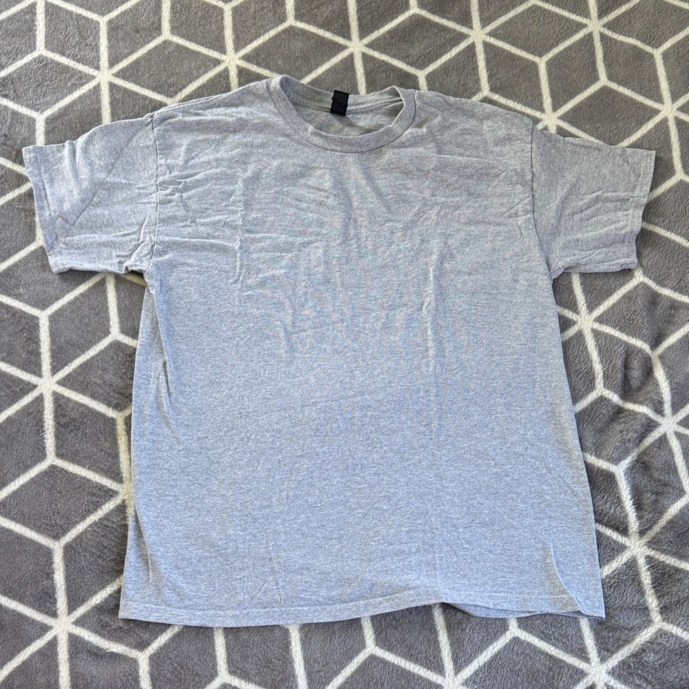 Gildan - Grey Tee - Large